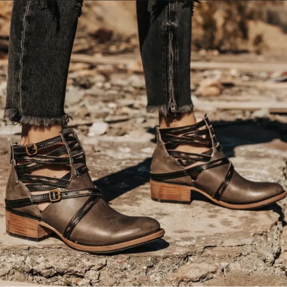 Freebird Stair ankle boots sz.10 real leather good condition